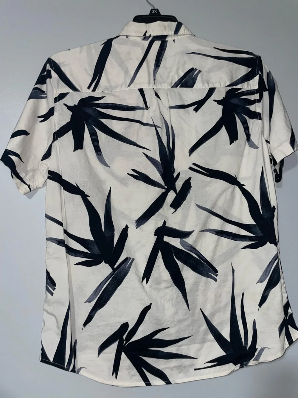 American Eagle Outfitters short sleeve